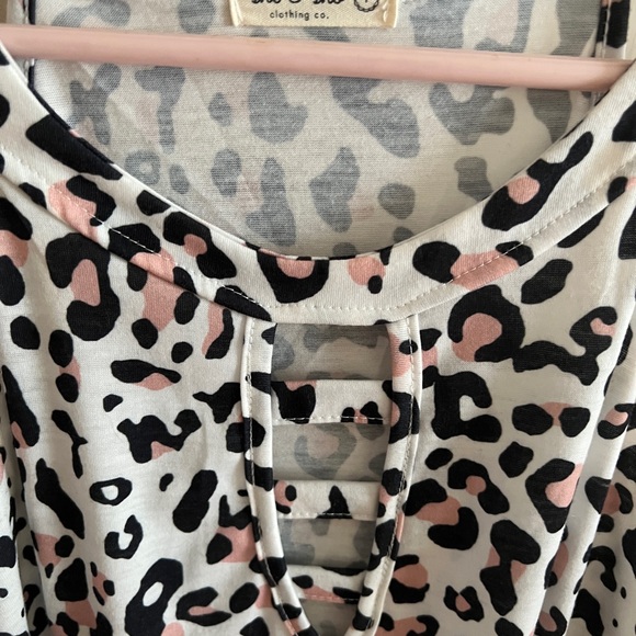 Pink and white leopard print peek a boo tank top sz L - Picture 2 of 4